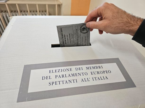 Elezioni Regionali: stasera direzione provinciale del PD, sul tavolo i nomi dei candidati. In pole c'è sempre Fellegara Elezioni Regionali: stasera direzione provinciale del PD, sul tavolo i nomi dei candidati. In pole c'è sempre Fellegara