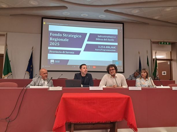Più di 3 milioni per quattro Comuni e la Provincia: presentati i prossimi interventi finanziati dal Fondo Strategico Regionale nel Savonese Più di 3 milioni per quattro Comuni e la Provincia: presentati i prossimi interventi finanziati dal Fondo Strategico Regionale nel Savonese