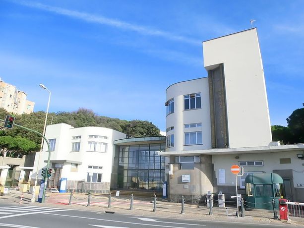 Famiglia intossicata dal monossido di carbonio per un malfunzionamento della stufa a pellet: quattro bambini al Gaslini