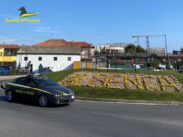 Rinnovo patenti, visite mediche in nero: dottore ingauno nei guai per evasione Rinnovo patenti, visite mediche in nero: dottore ingauno nei guai per evasione