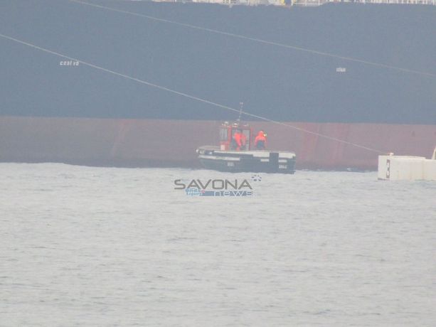 Esplosioni sulla Seajewel, controlli più stringenti: ispezione sulla carena della "Kmarin Resource" Esplosioni sulla Seajewel, controlli più stringenti: ispezione sulla carena della "Kmarin Resource"