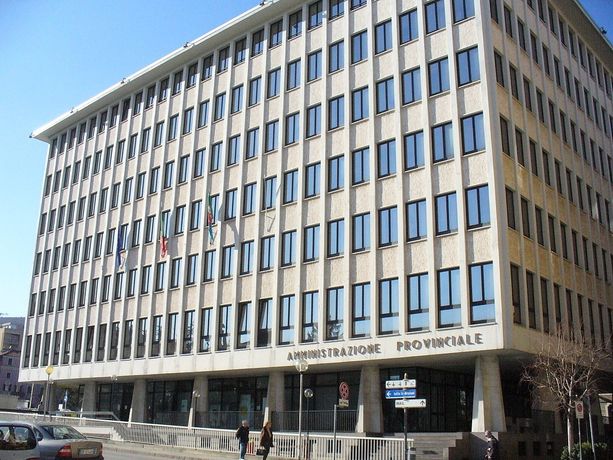 Colangelo vs Provincia, rigettato dal Tribunale il ricorso contro la revoca dell'incarico di segretario generale Colangelo vs Provincia, rigettato dal Tribunale il ricorso contro la revoca dell'incarico di segretario generale