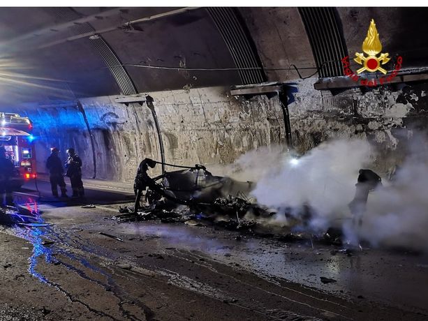 Autostrade, 16 chilometri di coda in A26, disponibile una corsia supplementare nella galleria Roccadarme