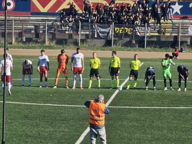 Calcio. Serie D, si alza l'asticella per il Vado: al "Chittolina" ecco il Varese, la webcronaca in tempo reale (LIVE) Calcio. Serie D, si alza l'asticella per il Vado: al "Chittolina" ecco il Varese, la webcronaca in tempo reale (LIVE)
