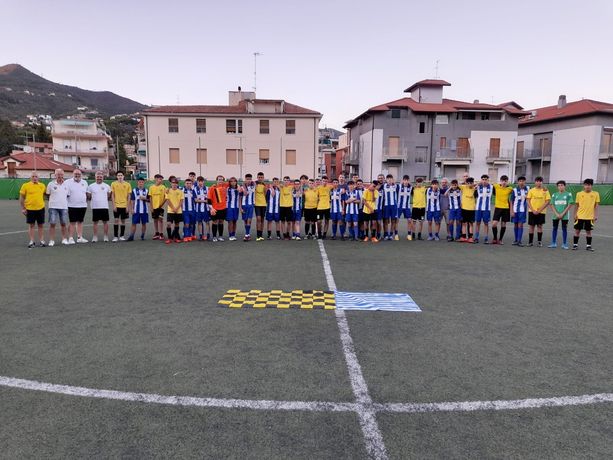 Calcio, Cisano. E' nata la partnership con la Baia Alassio e lunedì sera c'è la presentazione in Piazza Gollo Calcio, Cisano. E' nata la partnership con la Baia Alassio e lunedì sera c'è la presentazione in Piazza Gollo