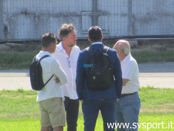 Calcio, Savona. Un rappresentante della cordata laziale già in città? In questi istanti la visita al Bacigalupo (LE FOTO) Calcio, Savona. Un rappresentante della cordata laziale già in città? In questi istanti la visita al Bacigalupo (LE FOTO)