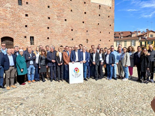 Patto Civico, ambizioni e limiti di un movimento in cerca di una strategia e di un’identità politica Patto Civico, ambizioni e limiti di un movimento in cerca di una strategia e di un’identità politica