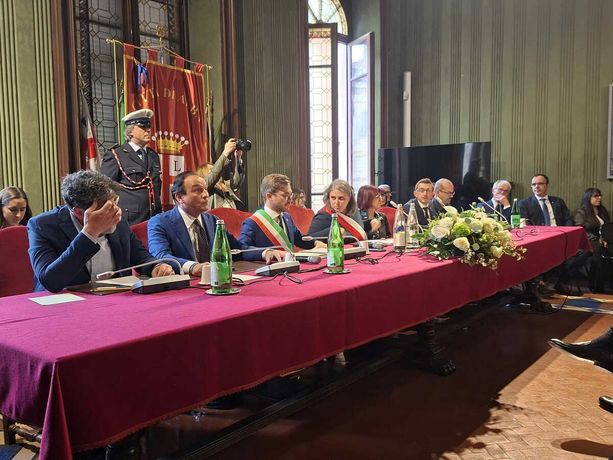 "Una presenza discreta che ha segnato la città”: si sta svolgendo il Consiglio aperto ad Alba per Maria Franca Ferrero "Una presenza discreta che ha segnato la città”: si sta svolgendo il Consiglio aperto ad Alba per Maria Franca Ferrero