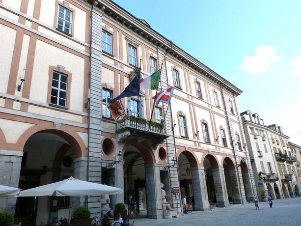 Nomi forti, grandi rifiuti e strategie romane: a Cuneo la corsa al Comune è dietro le quinte
