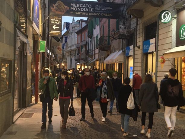 Fiera del Tartufo e sicurezza, il questore promuove il piano: "Ora però passeremo alle multe" Fiera del Tartufo e sicurezza, il questore promuove il piano: "Ora però passeremo alle multe"