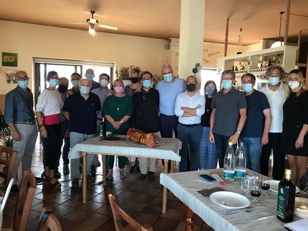 Cuneo, la maggioranza rilancia il “patto della porchetta” Cuneo, la maggioranza rilancia il “patto della porchetta”