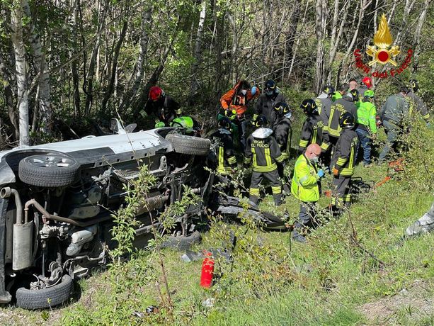 Auto cappottata in località Torrette di Casteldelfino. 60enne elitrasportato al Santa Croce Auto cappottata in località Torrette di Casteldelfino. 60enne elitrasportato al Santa Croce