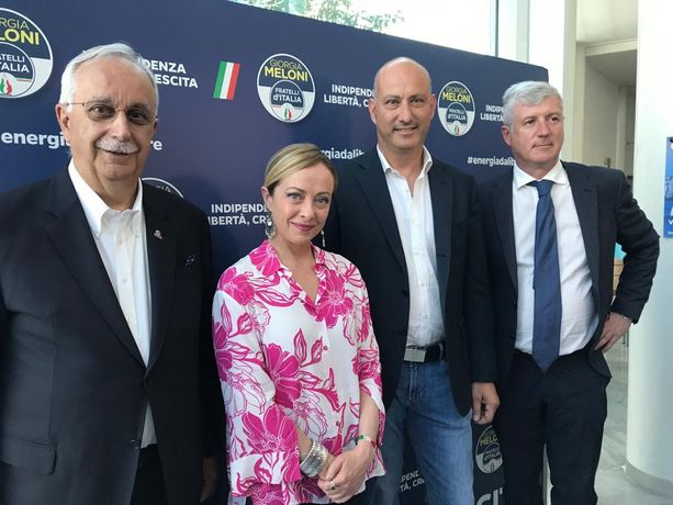 Giorgia Meloni a Cuneo per sostenere i candidati del centrodestra a Cuneo, Savigliano e Mondovì [VIDEO e FOTO]