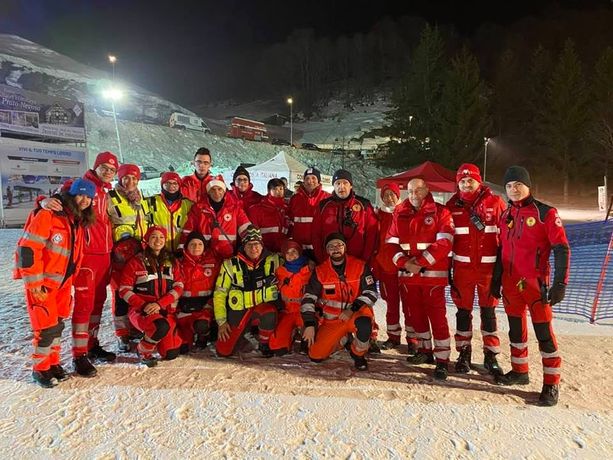 37 interventi, 6 persone in ospedale: i numeri della task-force dell’emergenza sanitaria in servizio al Capodanno di Prato Nevoso (FOTO)