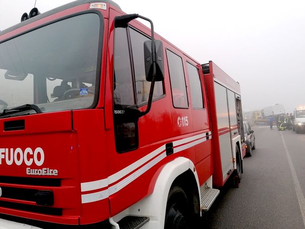 Incidenti per il manto ghiacciato: Anas chiude un tratto della Bovesana, uscite di strada sulla strada del Ciadel Incidenti per il manto ghiacciato: Anas chiude un tratto della Bovesana, uscite di strada sulla strada del Ciadel
