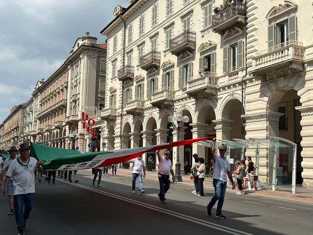 Migliaia di penne nere a Cuneo per il centenario della sezione ANA Cuneo [FOTOGALLERY E VIDEO]