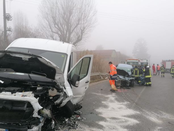 Nebbia e strade viscide: incidenti a raffica sulle strade di Langhe e Roero