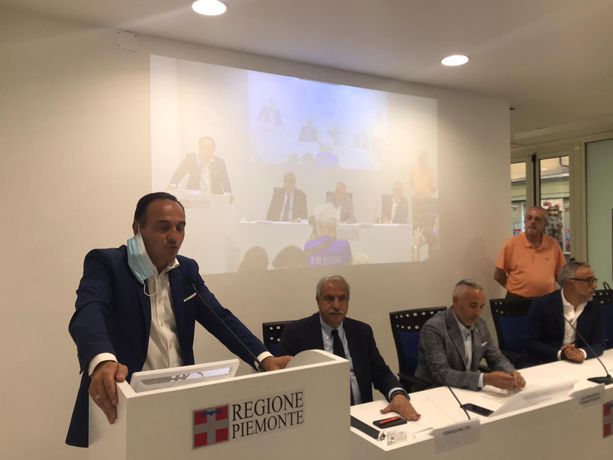 Alla Reggia di Valcasotto il 40° concerto di Ferragosto, Cirio: “Simbolo di rinascita del castello e delle nostre montagne” (VIDEO)