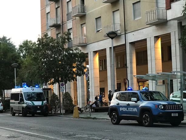 Cuneo, controlli della Polizia di Stato in area stazione: elevata una sanzione amministrativa Cuneo, controlli della Polizia di Stato in area stazione: elevata una sanzione amministrativa