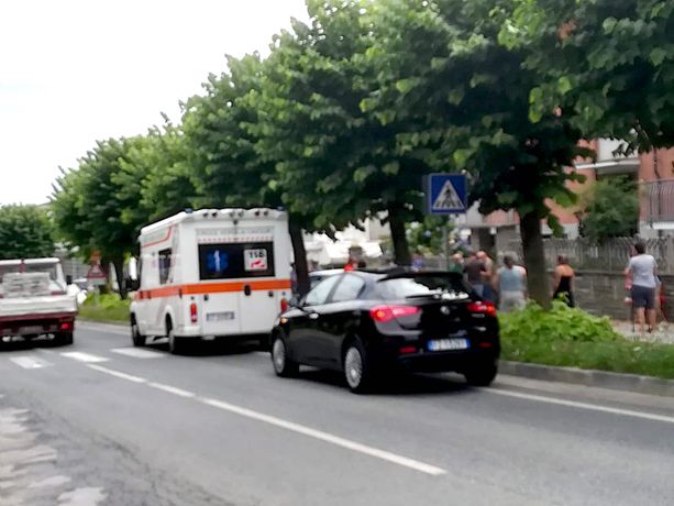 Tragedia a Carmagnola: uomo 71enne di Bagnolo Piemonte uccide una donna, torna a casa e poi si spara (VIDEO) Tragedia a Carmagnola: uomo 71enne di Bagnolo Piemonte uccide una donna, torna a casa e poi si spara (VIDEO)