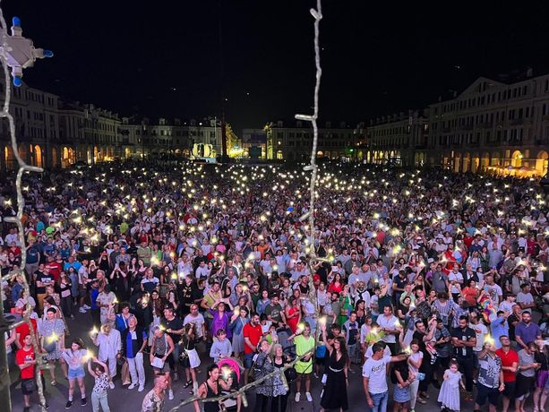 Un trionfo di colori e luci per lo spettacolo monumentale Trans Express che apre Mirabilia [FOTO]