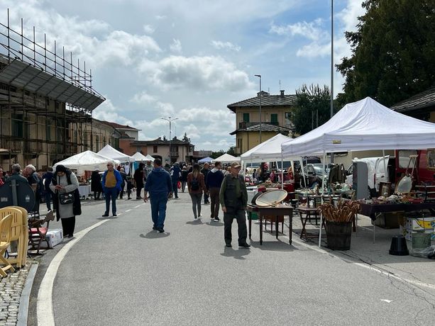 Nuovi hobbisti in piazza a Bibiana per ‘Da la Crota al Sulè’ Nuovi hobbisti in piazza a Bibiana per ‘Da la Crota al Sulè’