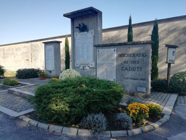 Bricherasio celebra il 4 novembre con il ricordo dell’eccidio di Badariotti e la cittadinanza al milite ignoto Bricherasio celebra il 4 novembre con il ricordo dell’eccidio di Badariotti e la cittadinanza al milite ignoto