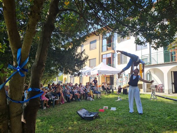 Fisarmonica, bolle di sapone e magia per la festa dell’Uliveto Fisarmonica, bolle di sapone e magia per la festa dell’Uliveto