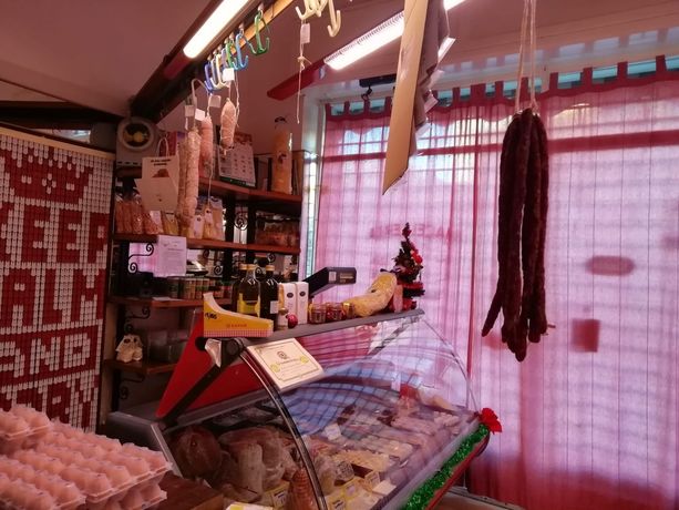 Ladri di carne colpiscono di prima mattina a Luserna San Giovanni [FOTO]