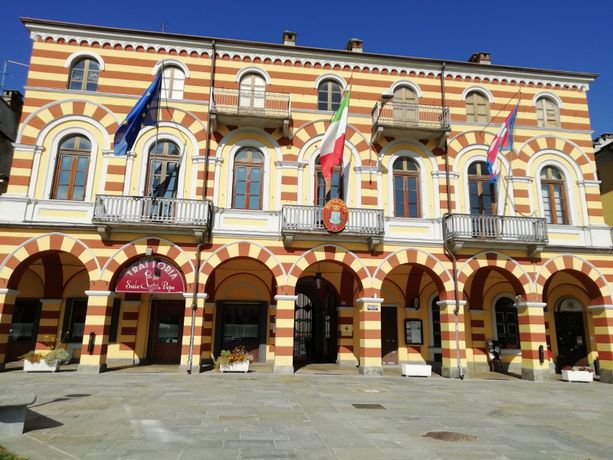 Luserna San Giovanni: sfratti in arrivo per famiglie e commercianti non in regola con l’affitto al Comune Luserna San Giovanni: sfratti in arrivo per famiglie e commercianti non in regola con l’affitto al Comune