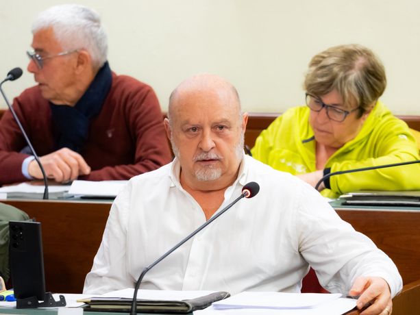 Dario Mongiello come Aldo Moro? “Il mio viso vicino alla scritta Brigate Rosse”