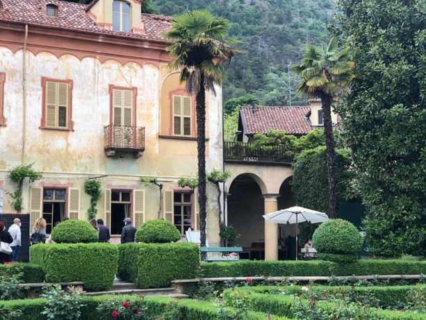 Conoscere la gentilezza nei giardini del Castello di Miradolo e di Casa Lajolo Conoscere la gentilezza nei giardini del Castello di Miradolo e di Casa Lajolo
