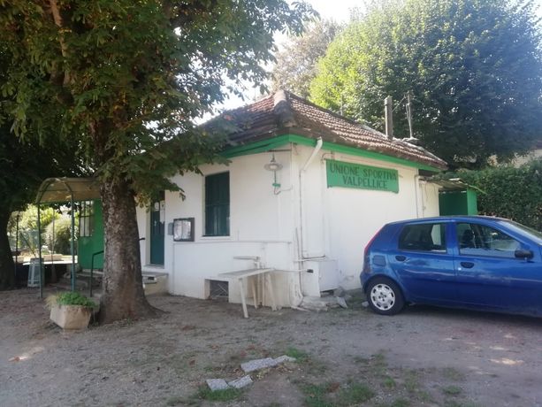 Il calcio e il tennis tengono aperti gli impianti sportivi di Torre Pellice in attesa di un nuovo bando