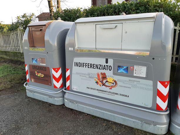 A Pinerolo i cassonetti dei rifiuti si apriranno con la tessera