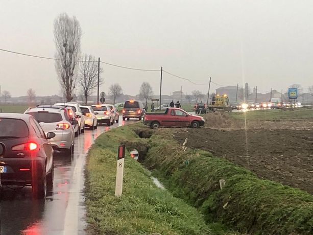 Incidente sulla Provinciale 129: traffico rallentato a Vigone Incidente sulla Provinciale 129: traffico rallentato a Vigone