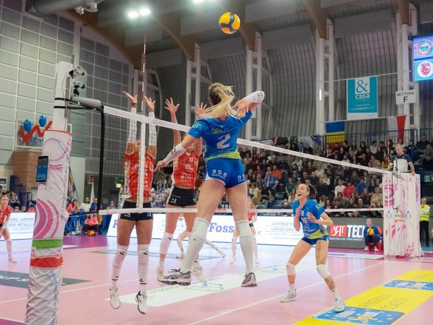 Volley A1/F: la Wash4green Pinerolo alla prova Bisonte Firenze Volley A1/F: la Wash4green Pinerolo alla prova Bisonte Firenze