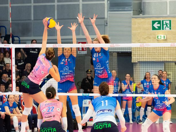 Volley A1/F: battesimo di fuoco per la Wash4green Pinerolo