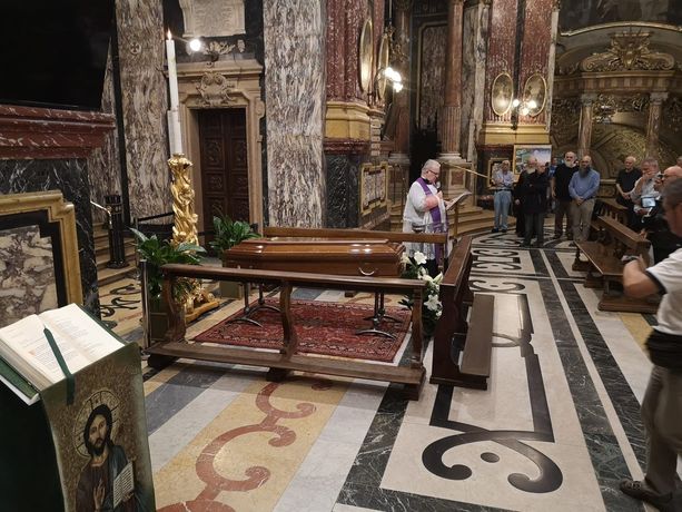 Torino omaggia l'arcivescovo Nosiglia, il ricordo di Olivero (Sermig): "In lui vedevamo la Chiesa" [FOTO e VIDEO]