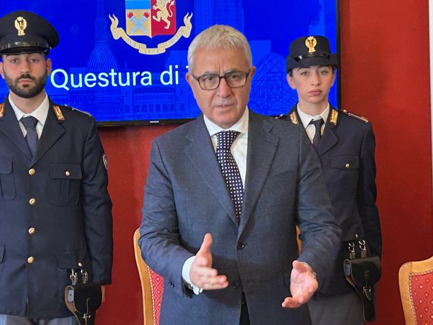 Torino, ecco il nuovo questore Gambino: “Aska e manifestazioni? Arrivo in punta di piedi: serve dialogo” Torino, ecco il nuovo questore Gambino: “Aska e manifestazioni? Arrivo in punta di piedi: serve dialogo”