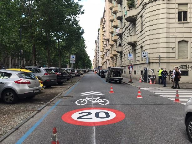 Viabilità, la rivoluzione a Torino: "addio" ai controviali a 20 km/h, arrivano le strade ciclabili Viabilità, la rivoluzione a Torino: "addio" ai controviali a 20 km/h, arrivano le strade ciclabili