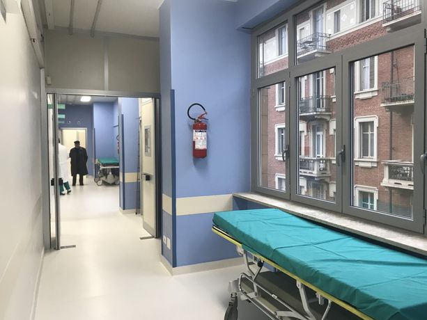 Medici ed infermieri aggrediti dai rom al Maria Vittoria: &quot;Situazione inaccettabile&quot;