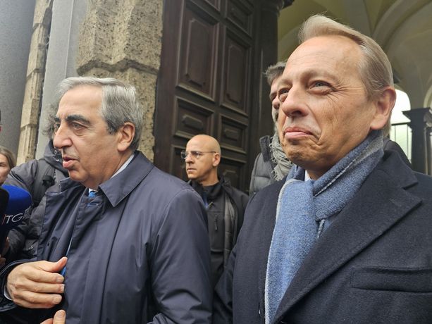 Gasparri contro Askatasuna: "Loro posto in tribunale, non in edificio pubblico dato gratis"