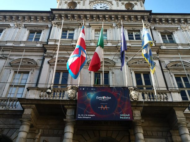 Eurovision Song Contest, scontro in maggioranza. 12mila aspiranti volontari, anche quelli di Torino 2006 Eurovision Song Contest, scontro in maggioranza. 12mila aspiranti volontari, anche quelli di Torino 2006