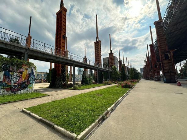 Prati devastati al Parco Dora, altri 3 mesi di maxi cantieri. E sullo sfondo ecco il Todays... Prati devastati al Parco Dora, altri 3 mesi di maxi cantieri. E sullo sfondo ecco il Todays...