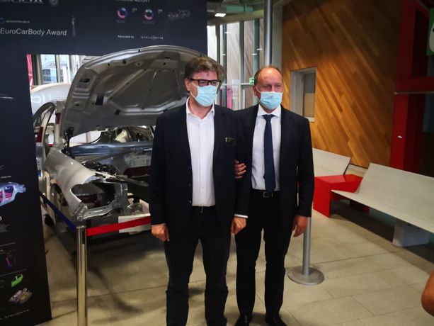 Giorgetti a Torino lancia la volata a Damilano: "Proposta convincente". E sulle divisioni: "La Lega è una"