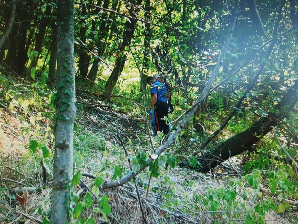 Pinasca, cacciatore di Perosa Argentina si spara accidentalmente e muore nei boschi