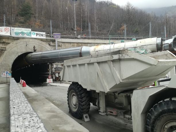 Tav, la lente dell'antimafia vigilerà sulla tratta Torino-Bussoleno: riflettori anche su filiera e lavoratori Tav, la lente dell'antimafia vigilerà sulla tratta Torino-Bussoleno: riflettori anche su filiera e lavoratori