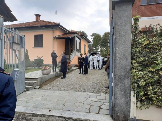 Tragedia a San Benigno, 64enne accoltellata a morte in casa Tragedia a San Benigno, 64enne accoltellata a morte in casa