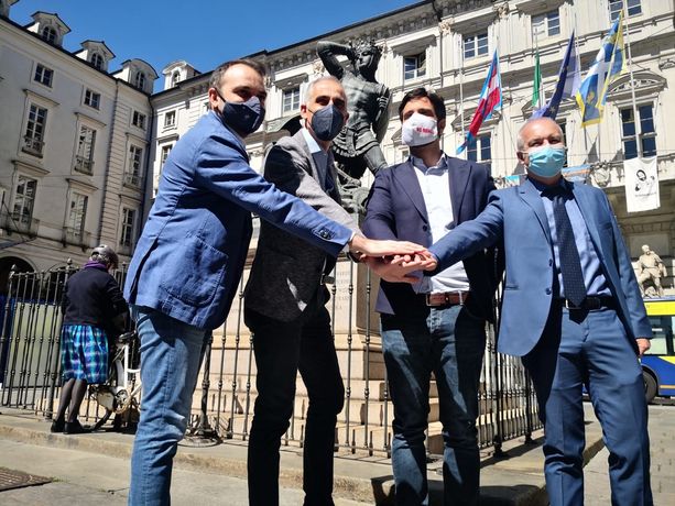 Boni, Lavolta, Lo Russo e Tresso firmano regolamento Primarie: "Candidati aspettano timbro dei cittadini" Boni, Lavolta, Lo Russo e Tresso firmano regolamento Primarie: "Candidati aspettano timbro dei cittadini"