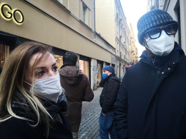 A fuoco mansarda in via Bellezia, un testimone: "È crollato il muro della scala, vivo per miracolo" A fuoco mansarda in via Bellezia, un testimone: "È crollato il muro della scala, vivo per miracolo"